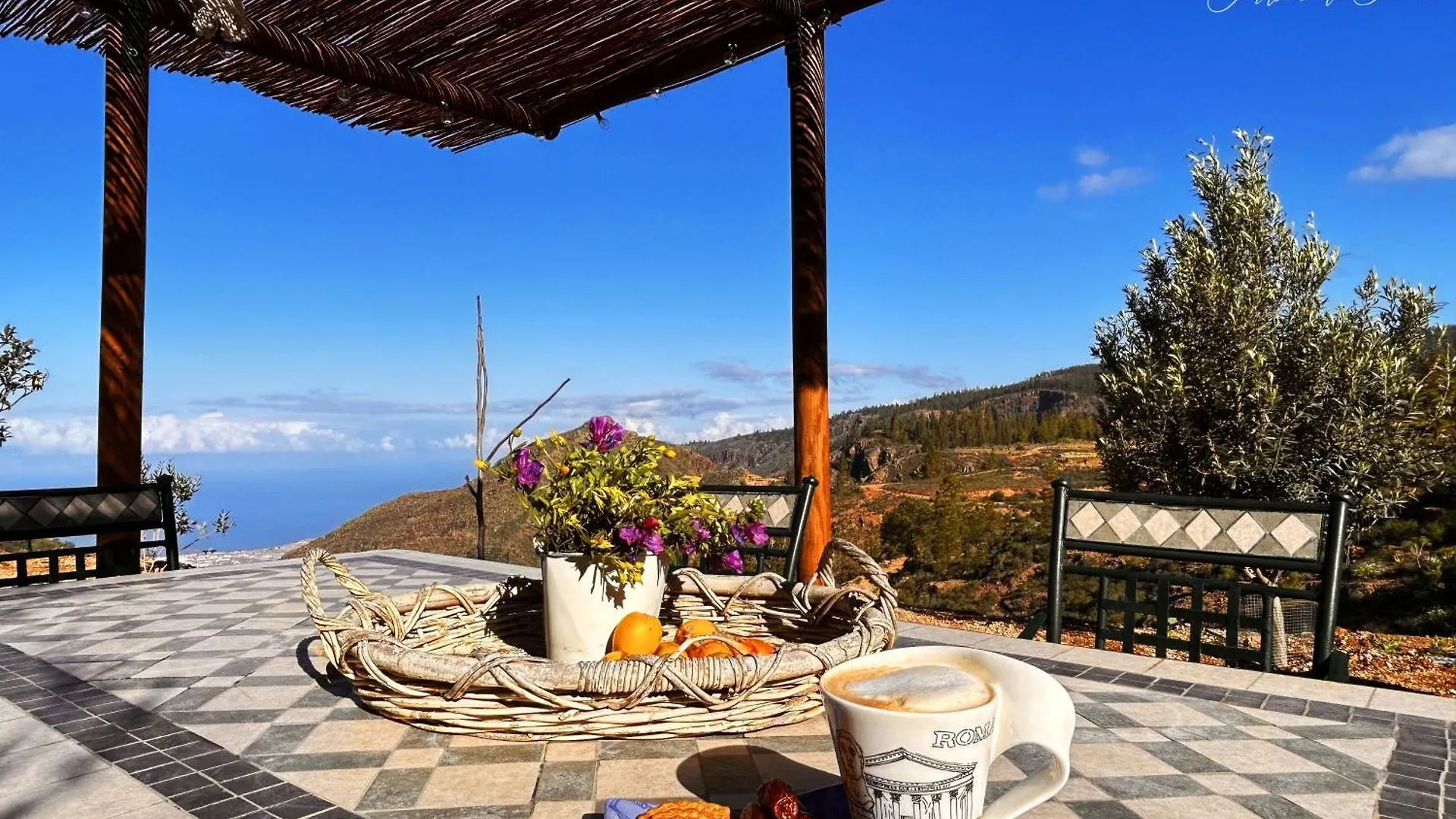 Jardines De Ifonche Bed & Breakfast